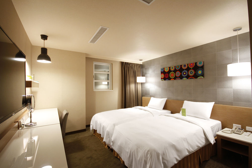 Kindness Hotel-Jue Ming Kaohsiung Esterno foto
