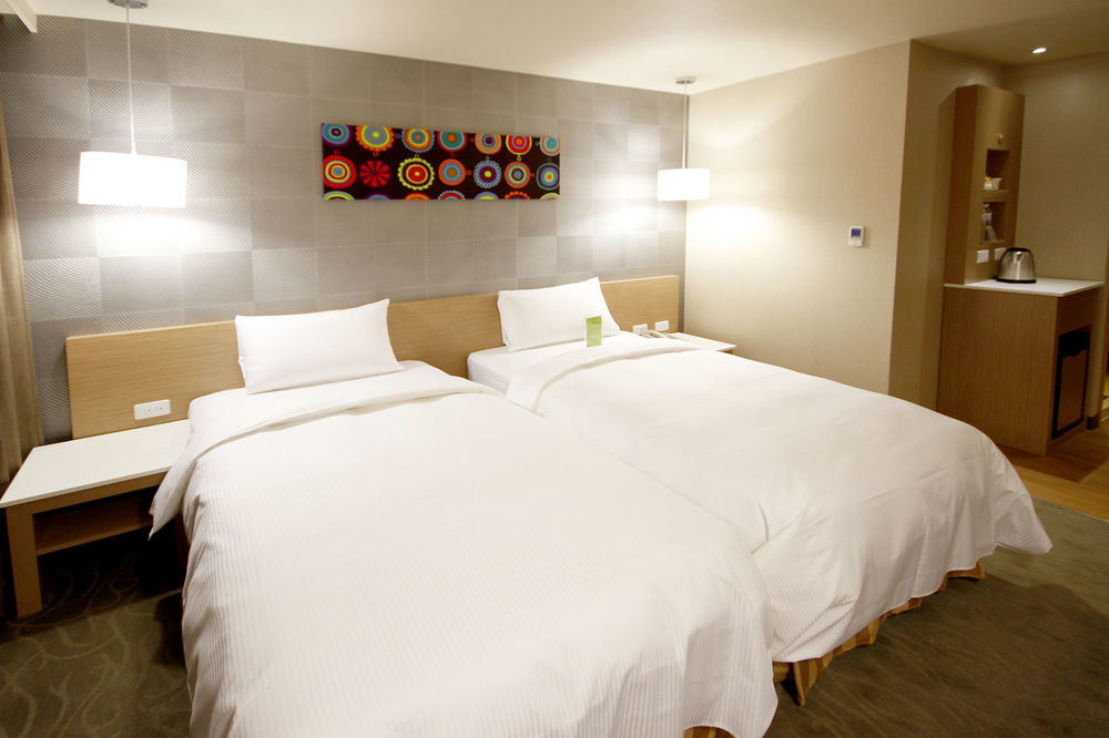 Kindness Hotel-Jue Ming Kaohsiung Esterno foto
