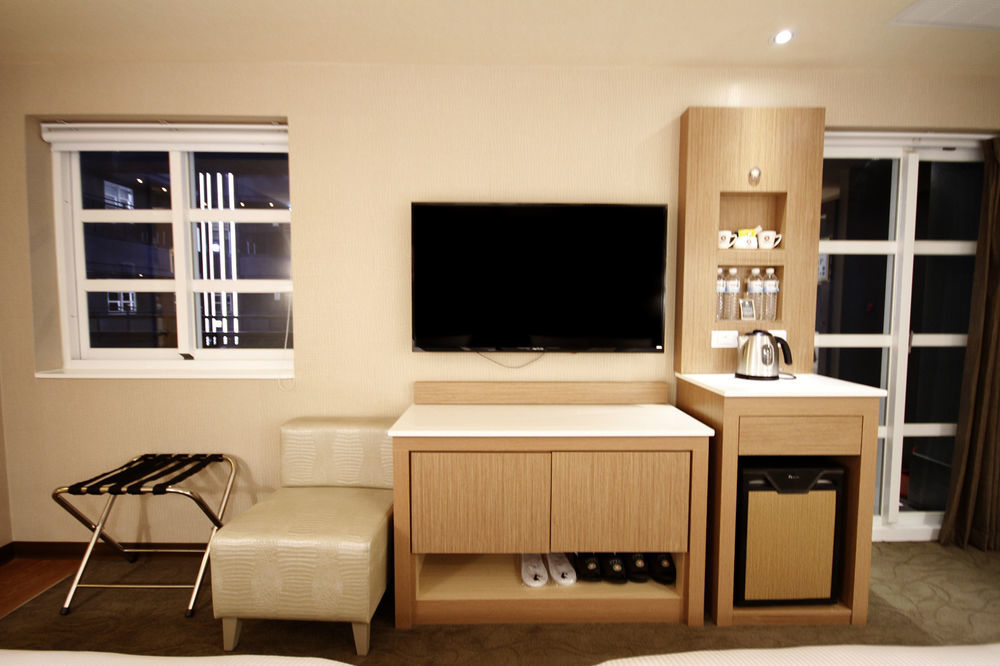 Kindness Hotel-Jue Ming Kaohsiung Esterno foto